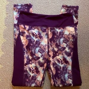 Zella 14-16 (XL) splatter design leggings.